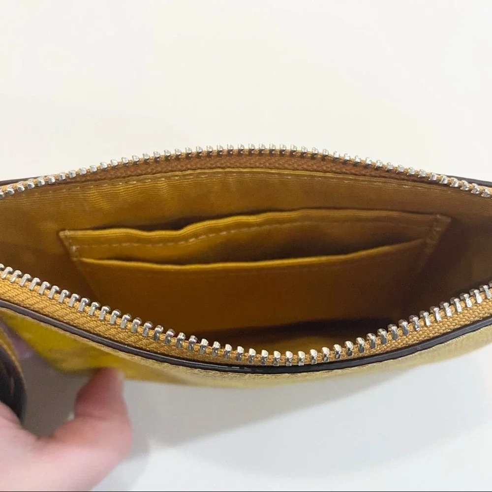 COACH NWOT Corner Zip Wristlet Yellow Logo Wallet Horse Carriage OS